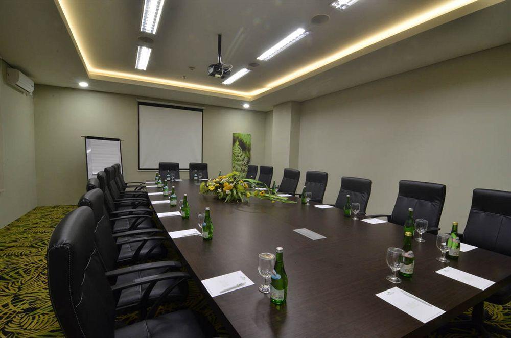 Savana Hotel & Convention Malang Extérieur photo