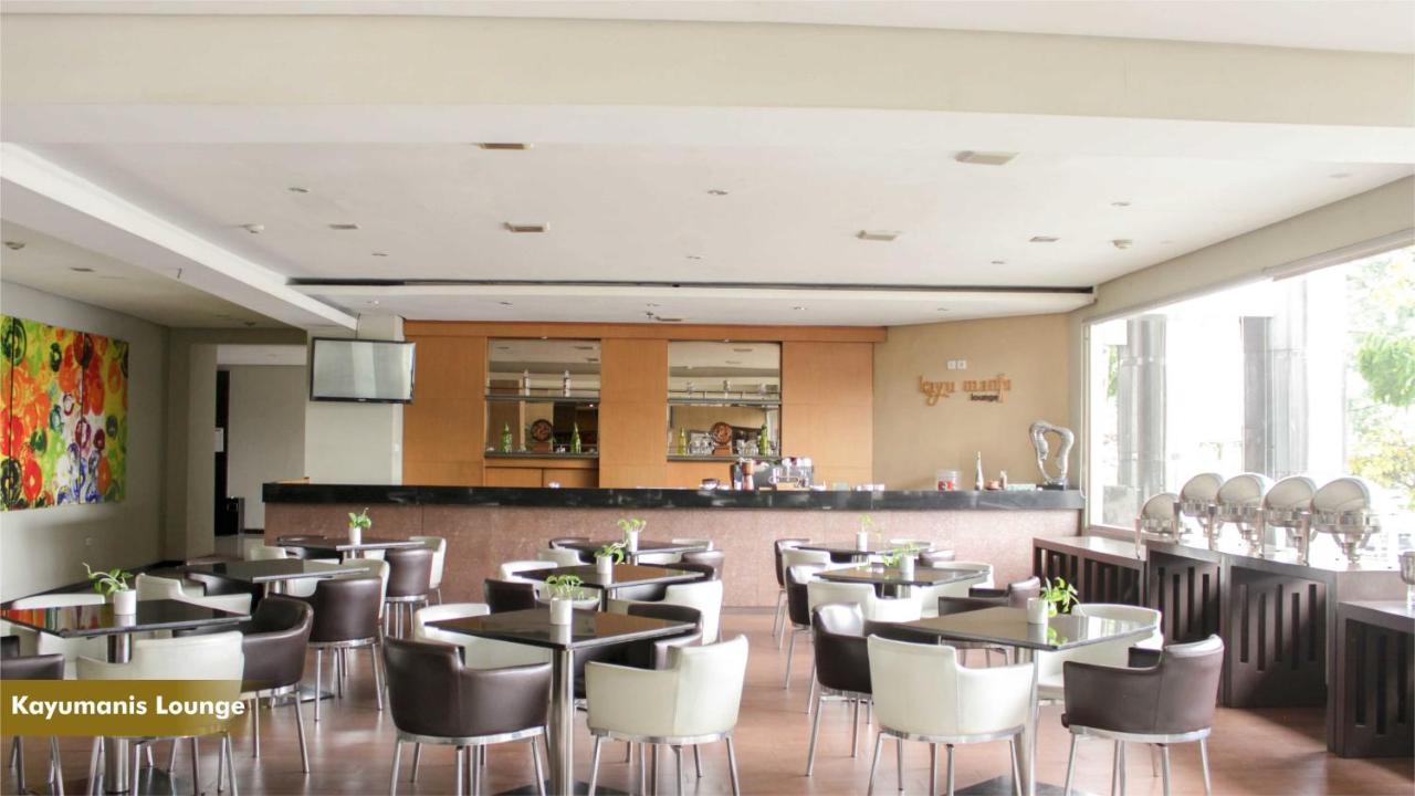 Savana Hotel & Convention Malang Extérieur photo