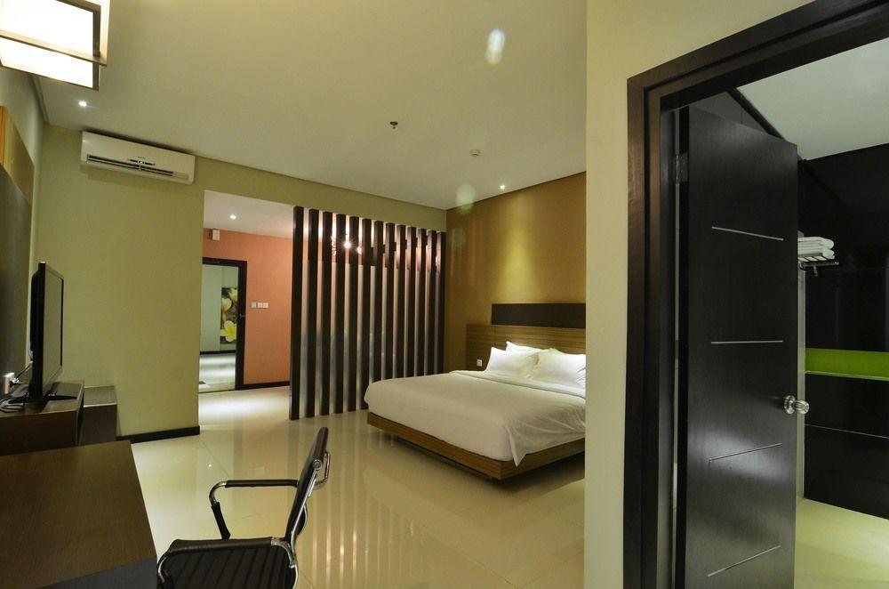 Savana Hotel & Convention Malang Extérieur photo