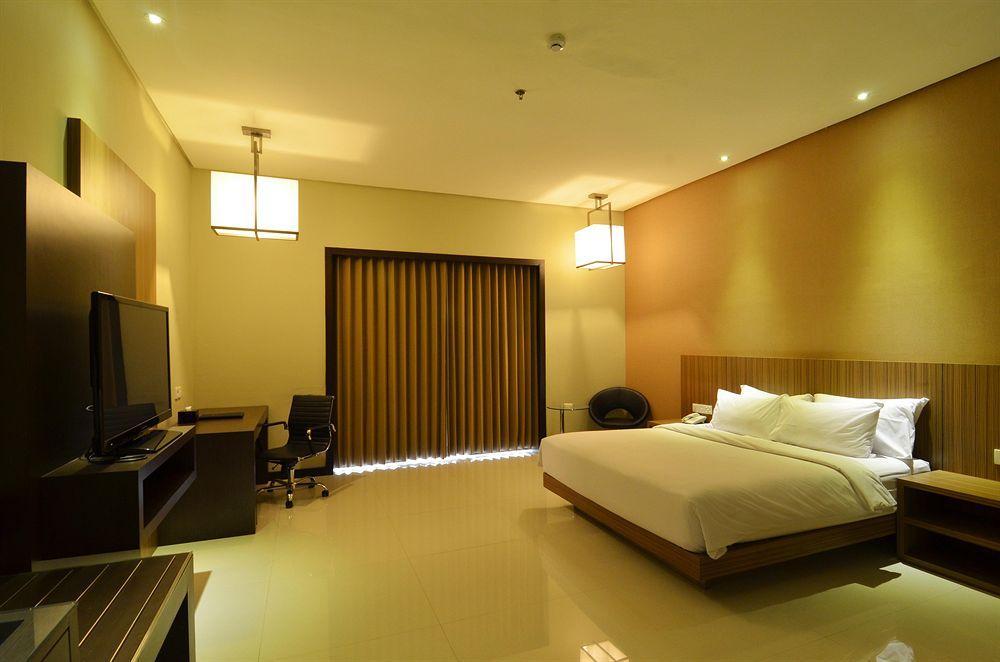 Savana Hotel & Convention Malang Extérieur photo