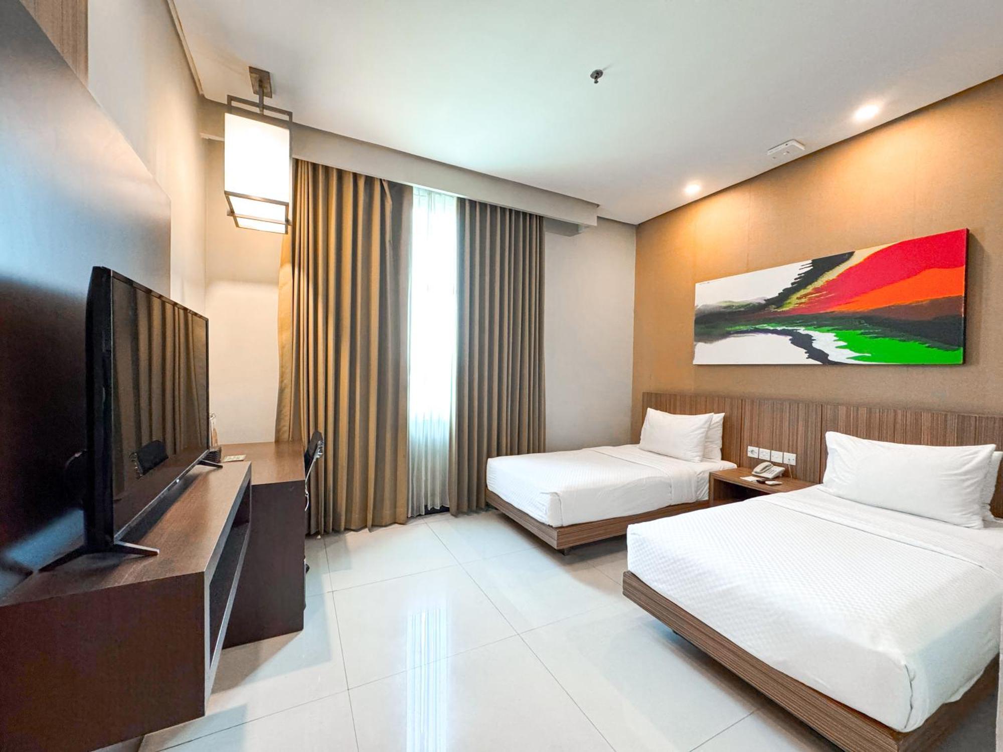 Savana Hotel & Convention Malang Extérieur photo